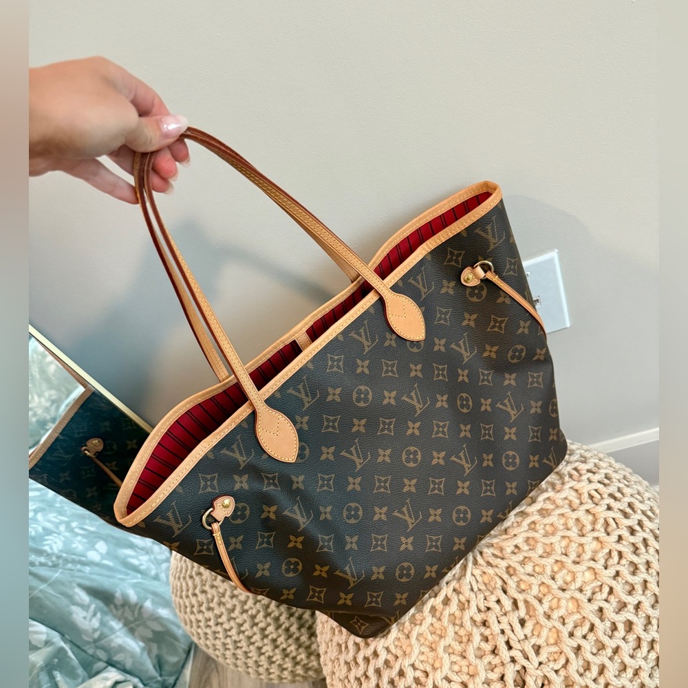 Louis Vuitton Monogram Tote - Brown and Red - Picture 4 of 13